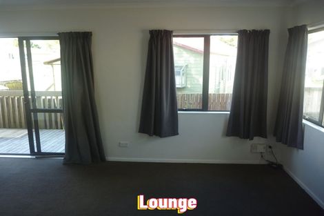 Photo of property in 3 Barrys Road, Glendene, Auckland, 0602