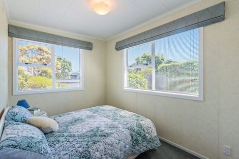 Photo of property in 5 Eruini Street, Waikanae Beach, Waikanae, 5036