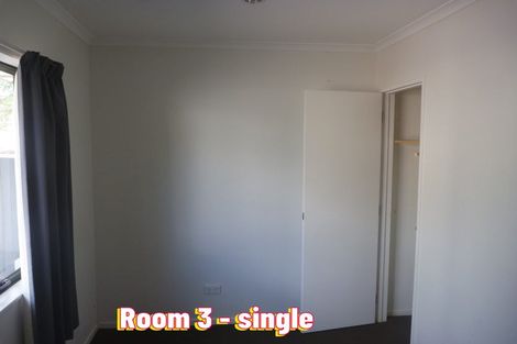 Photo of property in 3 Barrys Road, Glendene, Auckland, 0602