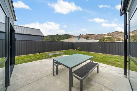 Photo of property in 15 Cynisca Crescent, Wallaceville, Upper Hutt, 5018