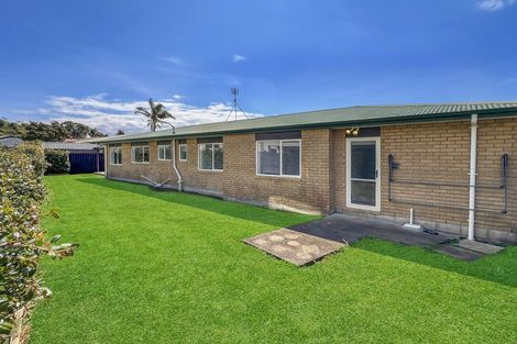 Photo of property in 15 Hocken Place, Mangere Bridge, Auckland, 2022
