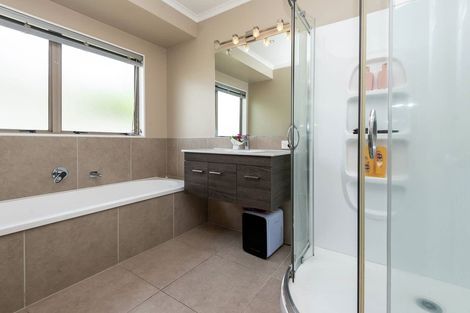 Photo of property in 62 Edendale Road, Somerville, Auckland, 2014