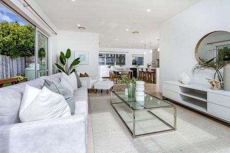 Photo of property in 23a Manuwai Road, Torbay, Auckland, 0630