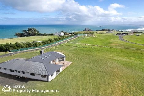 Photo of property in 16 Tunnel Beach Road, Blackhead, Dunedin, 9076