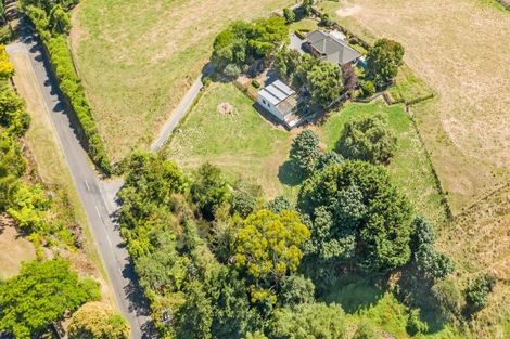 Photo of property in 223 Heatherlea East Road, Levin, 5571