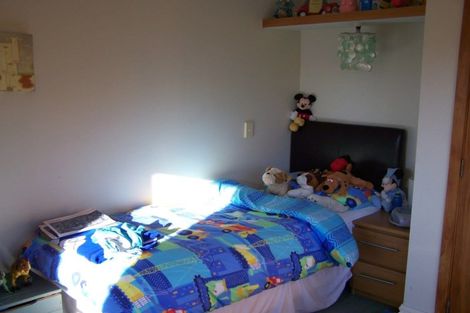 Photo of property in 32 Marine Parade, Mellons Bay, Auckland, 2014