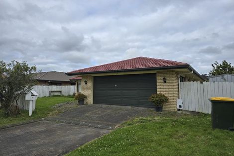 Photo of property in 9 Naul Place, East Tamaki Heights, Auckland, 2016