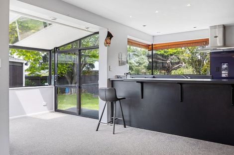 Photo of property in 8 Lomond Place, Woolston, Christchurch, 8062