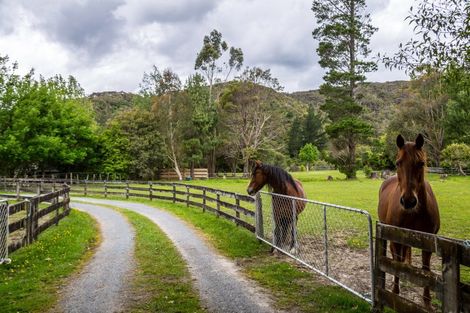 Photo of property in 1789 State Highway 2, Kaitoke, Upper Hutt, 5018