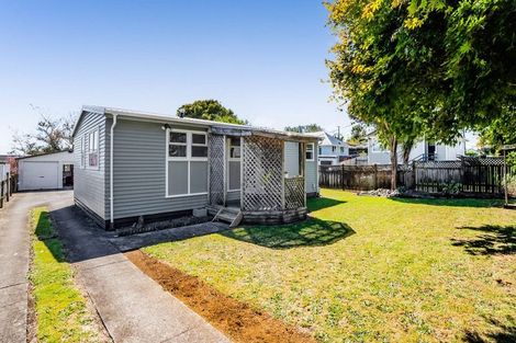 Photo of property in 33 Woodleigh Street, Frankleigh Park, New Plymouth, 4310