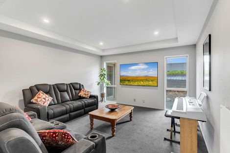 Photo of property in 17 Cameron Crescent, Rolleston, 7614