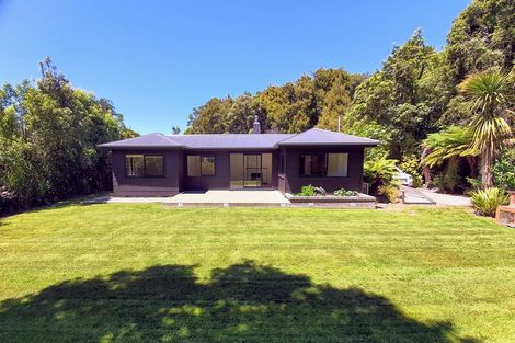 Photo of property in 48 Awarua Road, Otatara, Invercargill, 9879