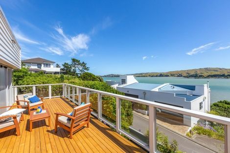 Photo of property in 22 Molyneux Close, Whitby, Porirua, 5024