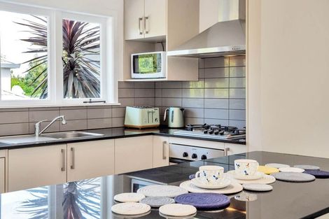 Photo of property in 1/46 Roberts Road, Glenfield, Auckland, 0629