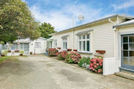 Photo of property in 330 Featherston Street, Palmerston North, 4414
