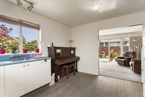 Photo of property in 2/9 Omega Place, Casebrook, Christchurch, 8051