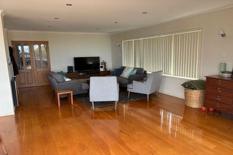 Photo of property in 210 Clovelly Road, Bucklands Beach, Auckland, 2012