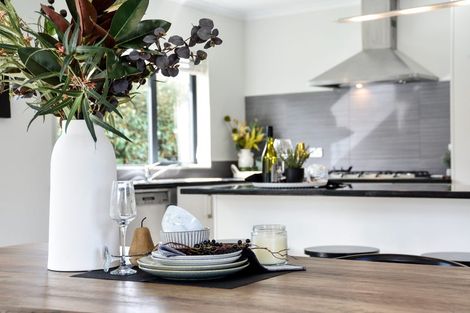 Photo of property in 16 Twin Willow Close, Cambridge, 3434