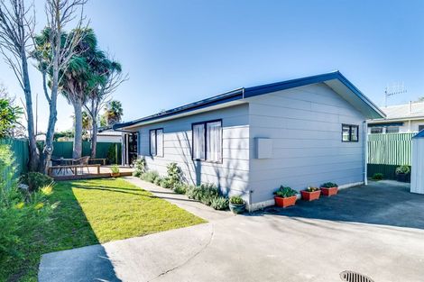 Photo of property in 25 Windsor Terrace, Taradale, Napier, 4112