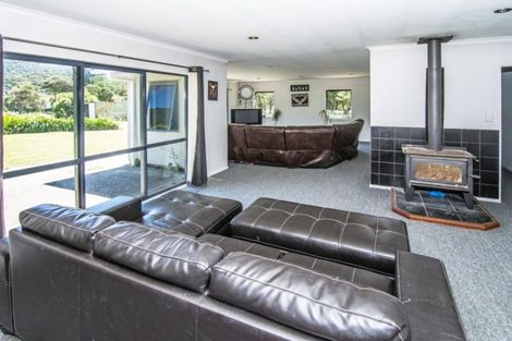 Photo of property in 5523 Masterton Castlepoint Road, Tinui, Masterton, 5889