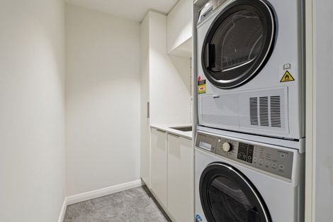 Photo of property in 204/20 Omana Road, Milford, Auckland, 0620