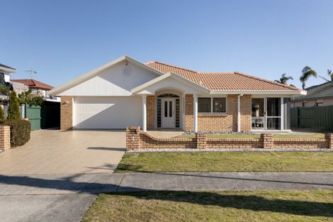 Photo of property in 4 Monterey Key, Papamoa Beach, Papamoa, 3118