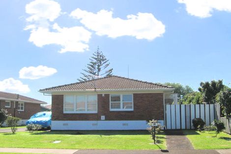Photo of property in 2/6 Winspear Place, Manukau, Auckland, 2025