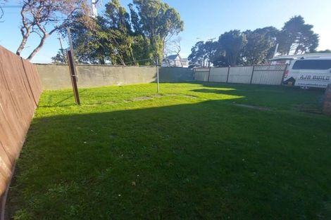 Photo of property in 8 Roxburgh Grove, Petone, Lower Hutt, 5012