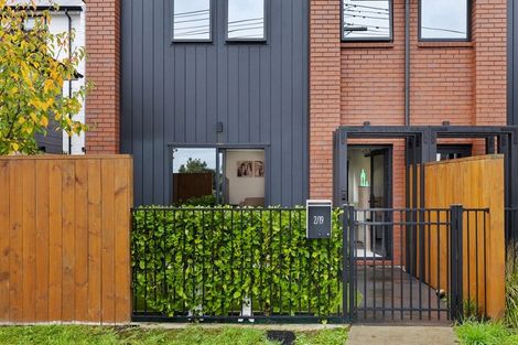 Photo of property in 2/19 Karamu Street, Te Atatu Peninsula, Auckland, 0610