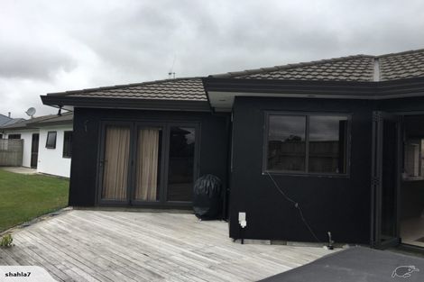 Photo of property in 4 Johnstone Drive, Fitzherbert, Palmerston North, 4410