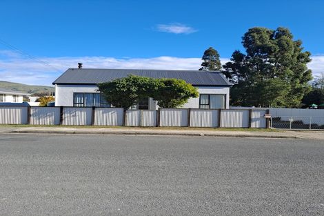 Photo of property in 7 Manse Street, Clinton, 9534