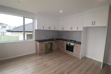 Photo of property in 2b Crystal Avenue, Te Atatu South, Auckland, 0602
