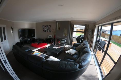 Photo of property in 3 Nevada Way, Kelvin Grove, Palmerston North, 4414