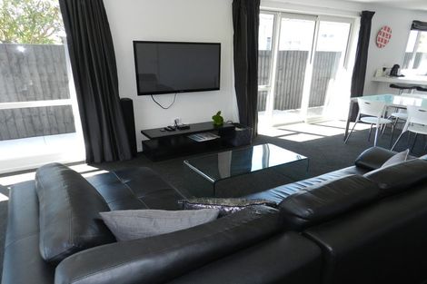 Photo of property in 92 Palmers Road, New Brighton, Christchurch, 8083