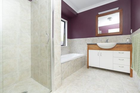 Photo of property in 2 Thomson Avenue, Dinsdale, Hamilton, 3204