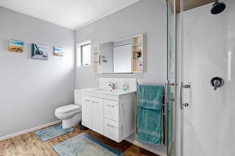 Photo of property in 1/12 Doment Crescent, Orewa, 0931