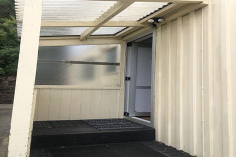 Photo of property in 101 Akaroa Drive, Maupuia, Wellington, 6022