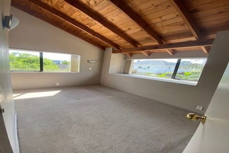 Photo of property in 2/6 Napoleon Avenue, Milford, Auckland, 0620