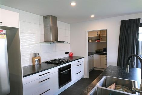 Photo of property in 40 Marbleleaf Lane, Albert Town, Wanaka, 9305