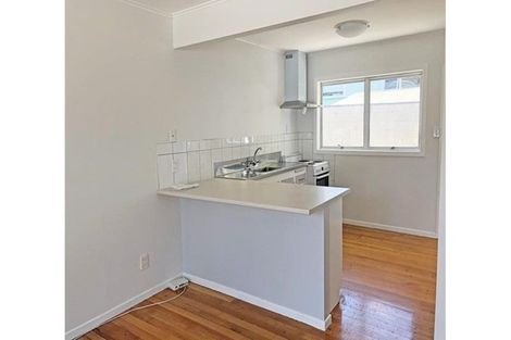 Photo of property in 2/118 Lake Road, Belmont, Auckland, 0622