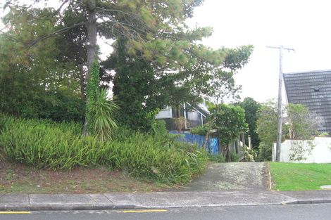 Photo of property in 2/16 Colonial Road, Birkenhead, Auckland, 0626