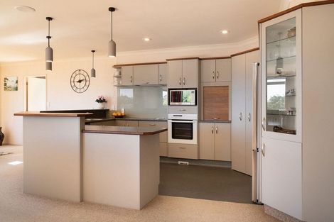 Photo of property in 15 Rowesdale Drive, Ohauiti, Tauranga, 3112