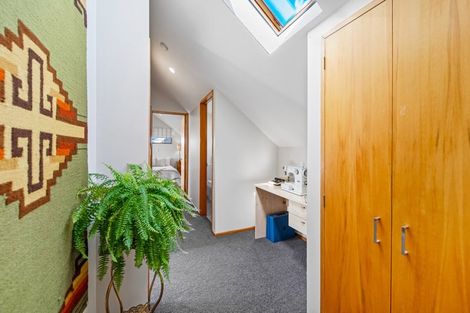 Photo of property in 18 Vanderbilt Place, Halswell, Christchurch, 8025