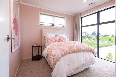 Photo of property in 230 Park Estate Road, Rosehill, Papakura, 2113