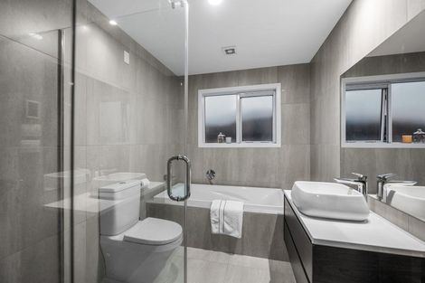 Photo of property in 6 Taraire Place, Orewa, 0931