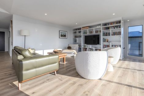 Photo of property in 86 Kotare Street, Waikanae, 5036