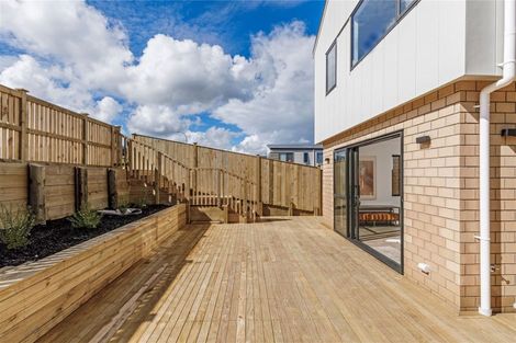 Photo of property in 43 Sunnyheights Road, Orewa, 0931