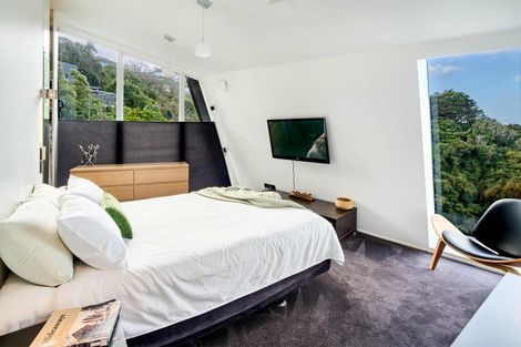 Photo of property in 64a Orangi Kaupapa Road, Northland, Wellington, 6012