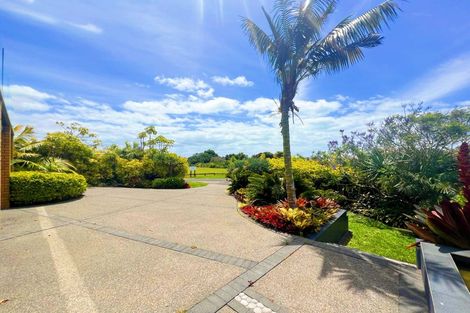 Photo of property in 34 Charles Dickens Drive, Mellons Bay, Auckland, 2014