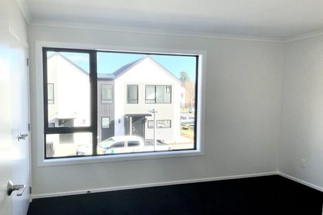 Photo of property in 33 Reakes Crescent, Wallaceville, Upper Hutt, 5018
